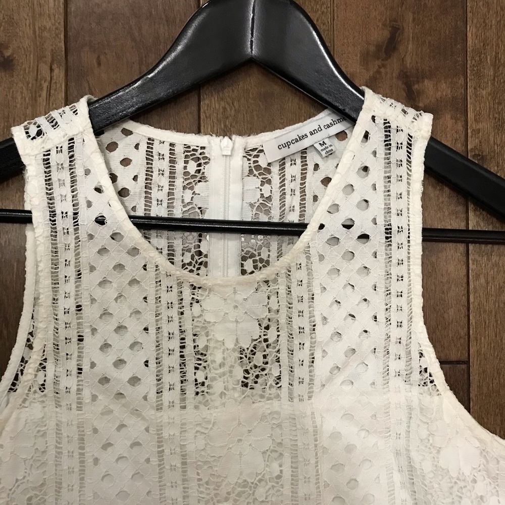 NWOT Cupcakes and Cashmere Lace Dress-White-Size M - Picture 3 of 7
